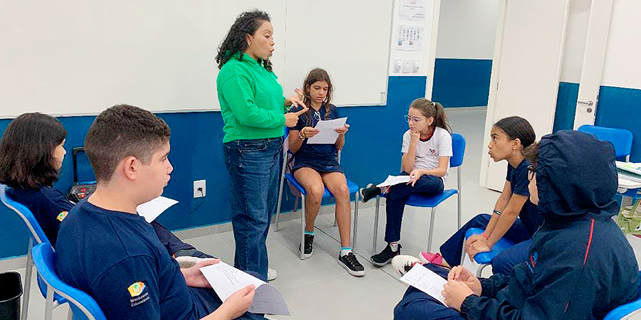 alunos aprendem substantivos com música 