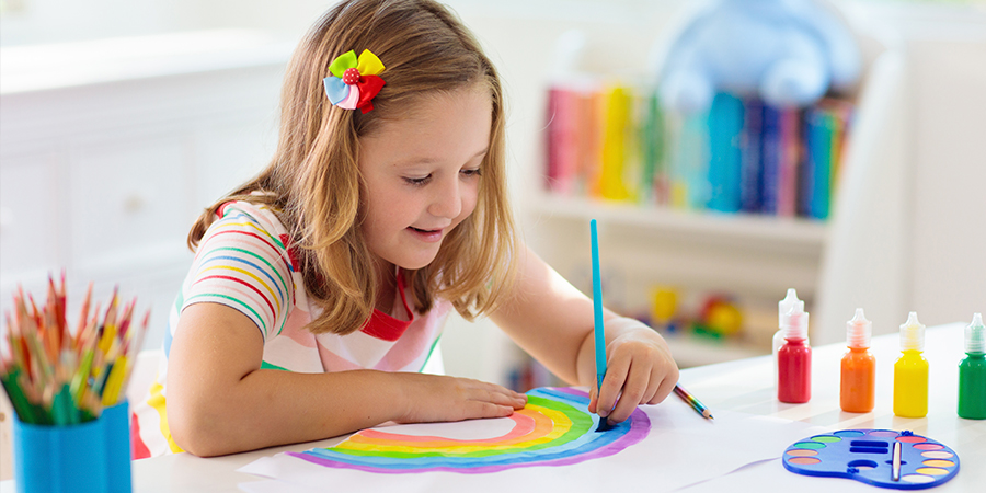 Artes visuais ampliam expressão, coordenação e imaginação desde cedo